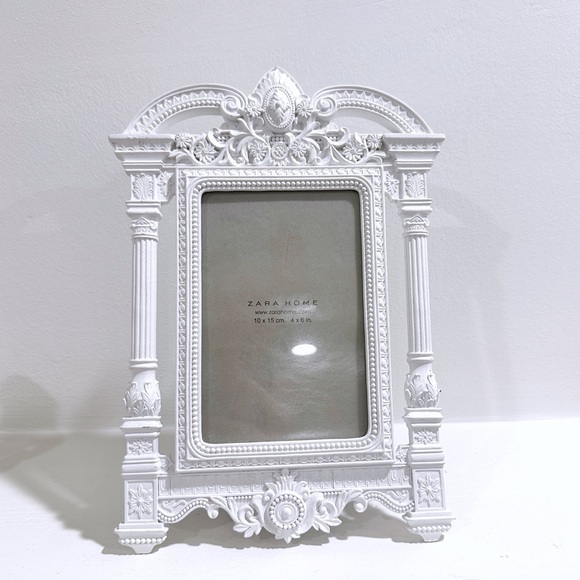 Zara Other - Zara Home White Ornate Picture Frame Antique Architectural 4” x 6”